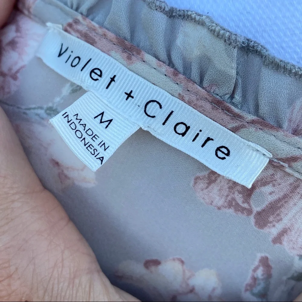 VIOLET + CLAIRE GRAY FLORAL BLOUSE D - Picture 8 of 9